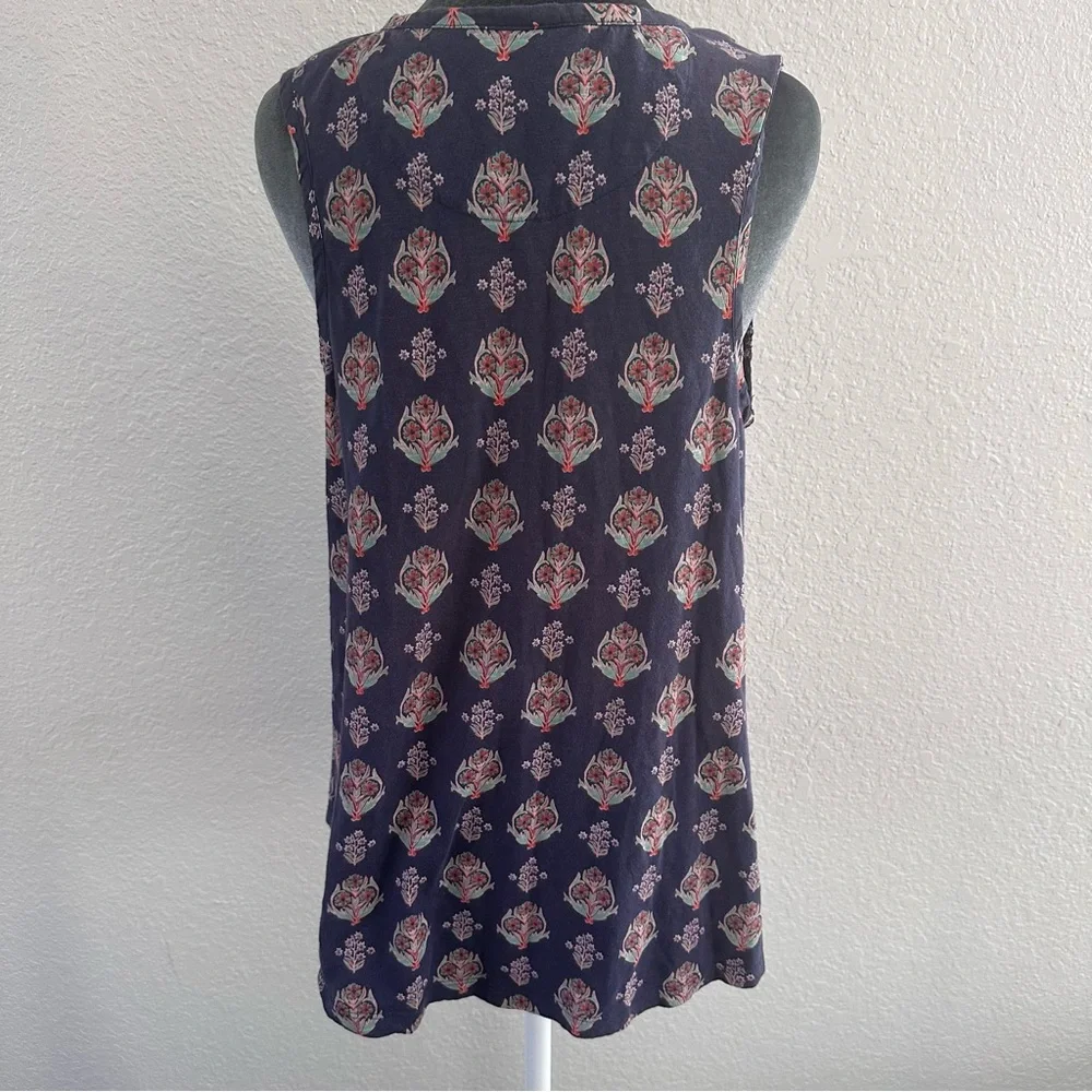 Maeve by‎ Anthropologie Floral V-Neck Button Front Top Medium